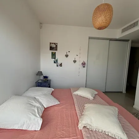 דירה 6-bed Apt,3 Bedrooms, 7 Min From Beach,5 Min Train