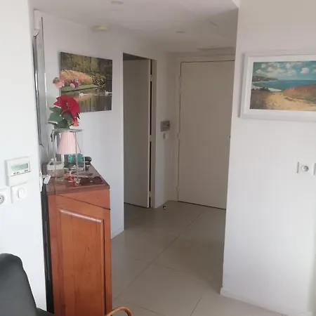 6-bed Apt,3 Bedrooms, 7 Min From Beach,5 Min Train Daire Antibes